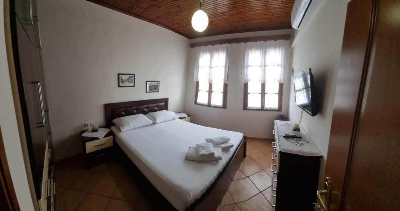 Romeo'S Guest House 培拉特 外观 照片