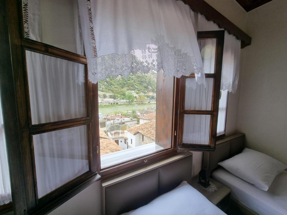 Romeo'S Guest House 培拉特 外观 照片