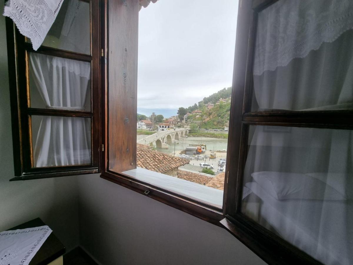 Romeo'S Guest House 培拉特 外观 照片