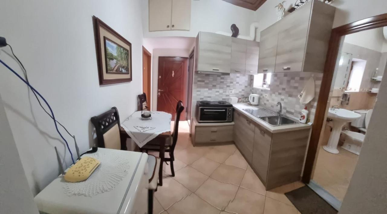 Romeo'S Guest House 培拉特 外观 照片