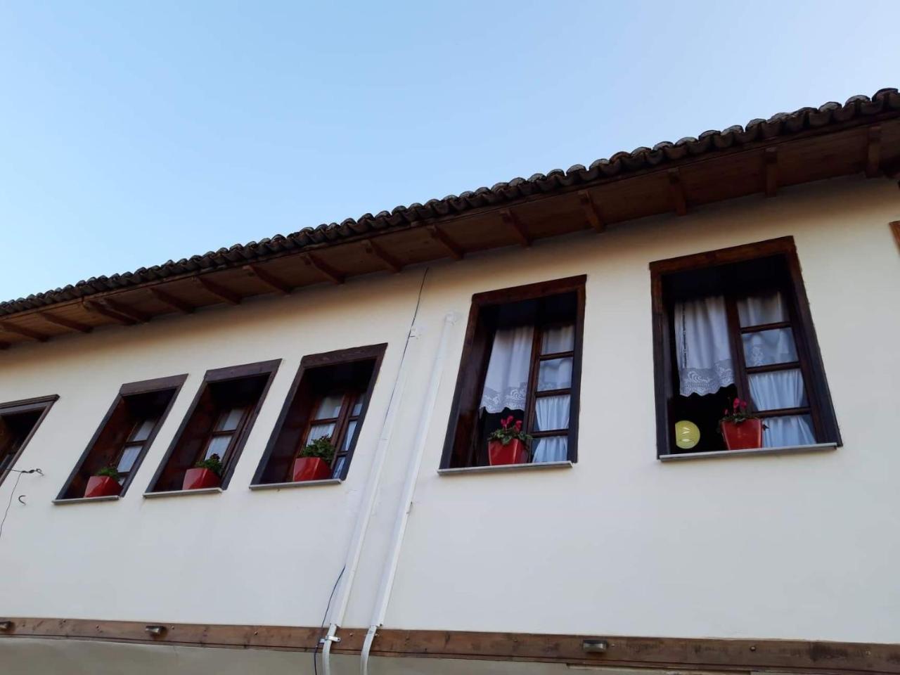 Romeo'S Guest House 培拉特 外观 照片